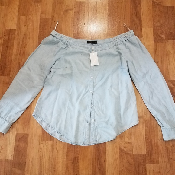 Sanctuary Tops - SANCTUARY CHAMBRAY OFF SHOULDER BUTTON FRONT TOP L
